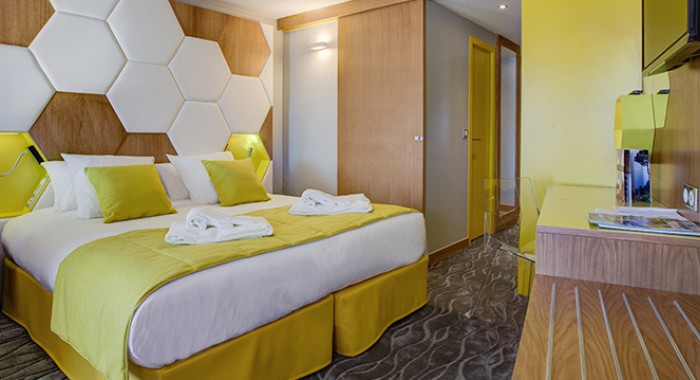 Hotel Le Royal Ours Blanc, Alpe d'Huez ski chalet, image 4